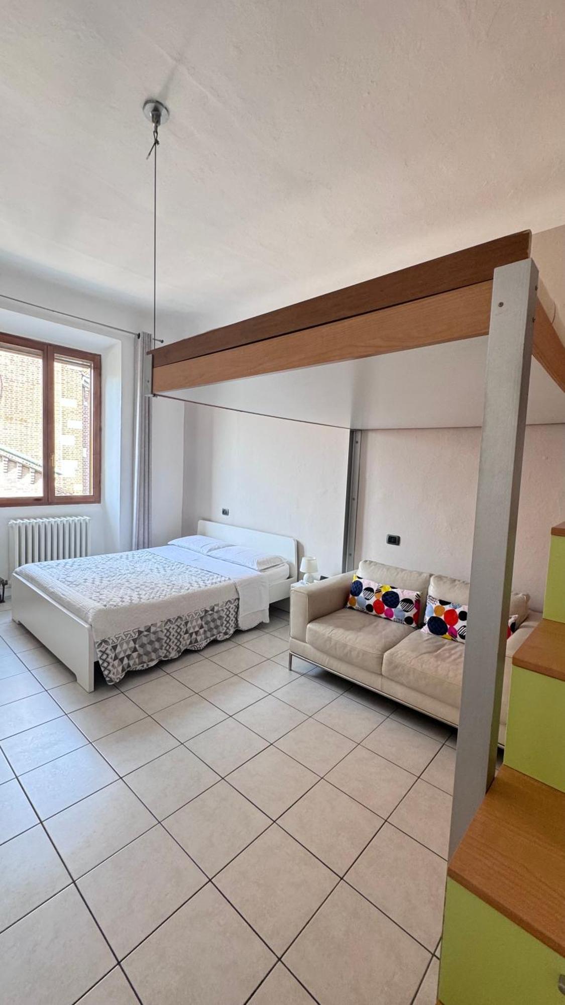 Sawasdee 37 Lägenhet Monza Exteriör bild